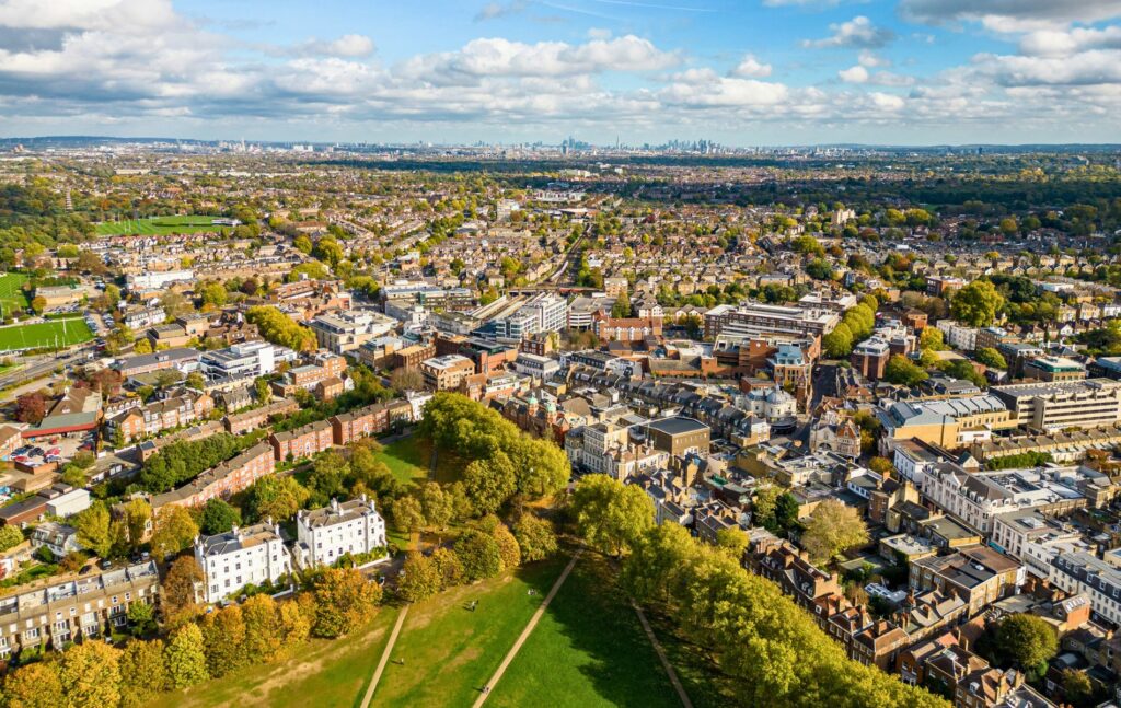 Property in London: Richmond Neighbourhood