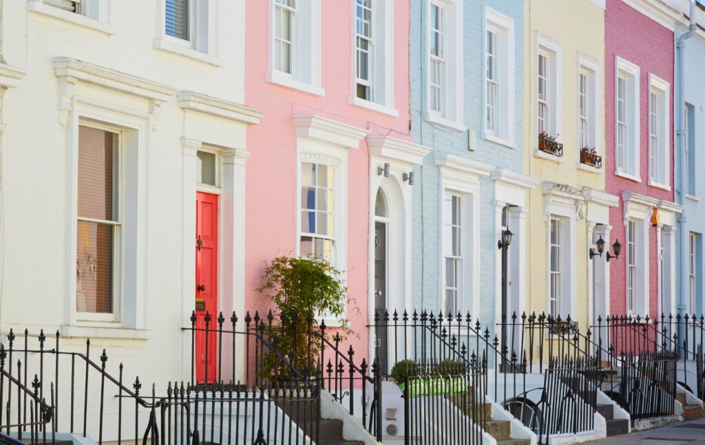 London rental search service Garrington, Colourful houses, Notting Hill