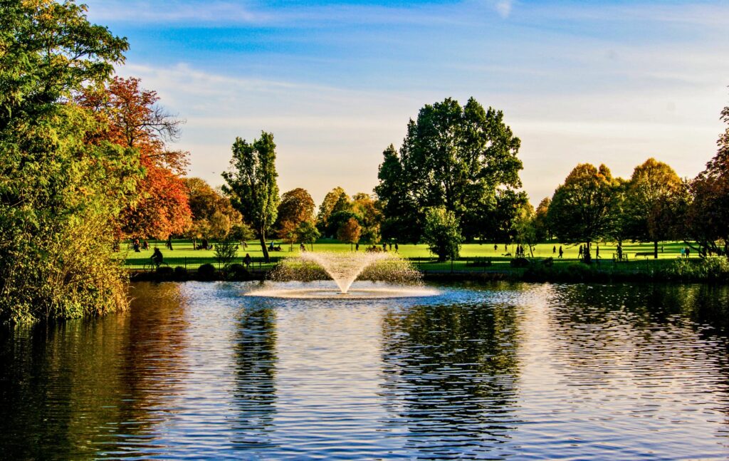 Green spaces in London, Clissold Park in Autumn